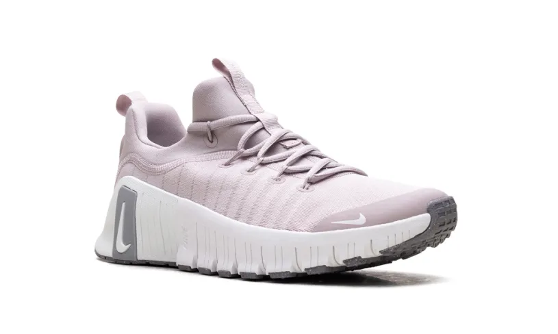 Nike Lifestyle Free Metcon 6 WMNS 'Platinum Violet'